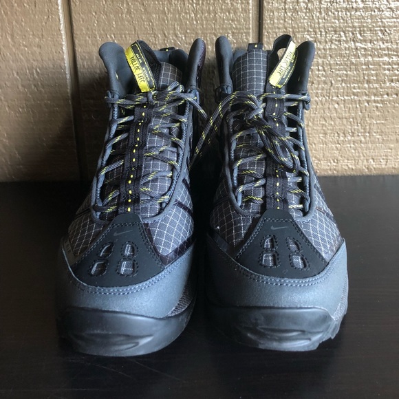 nike acg air zoom tallac